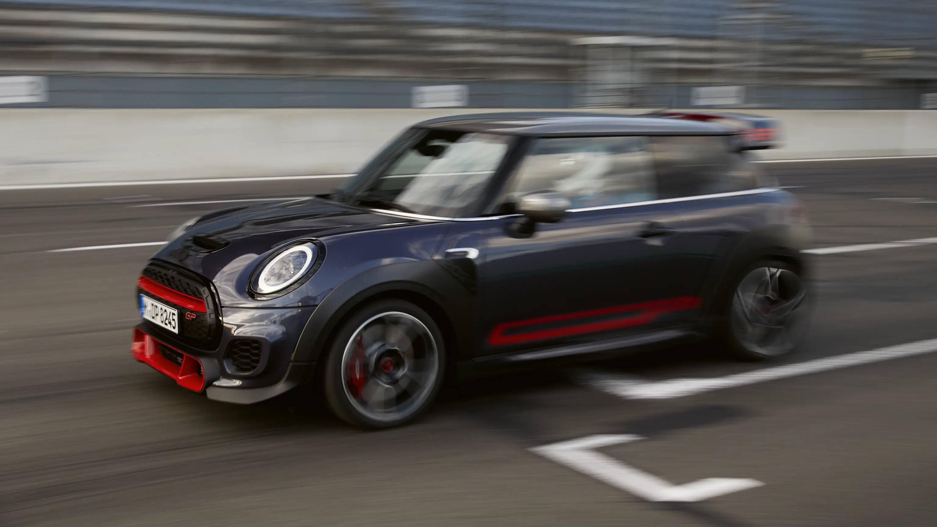 MINI John Cooper Works - MINI GP de carreras