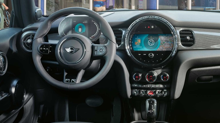 MINI 5 puertas Hatch – salpicadero – paquetes Comfort y de tecnología