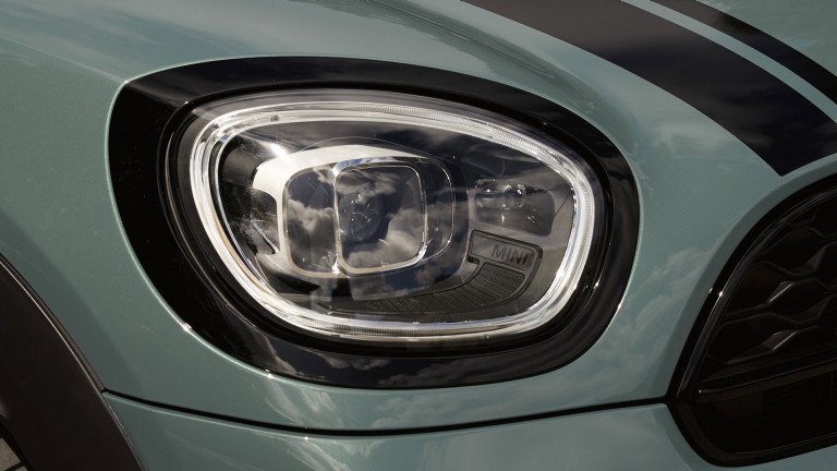 Nuevo MINI Countryman – faros delanteros adaptables – tecnología Matrix